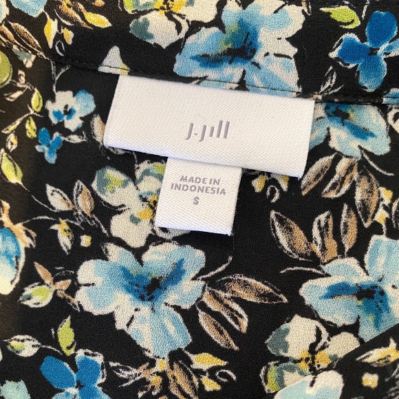 J Jill floral button down blouse/tunic - Picture 10 of 11